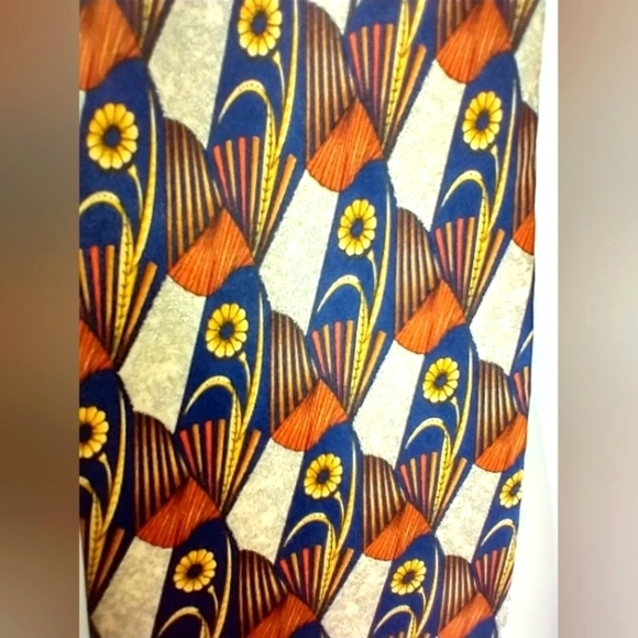 VINTAGE LANVIN PARIS SILK NECK TIE - Picture 1 of 5